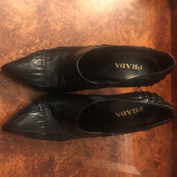 Lightly worn Prada heels! - Picture 1 of 4